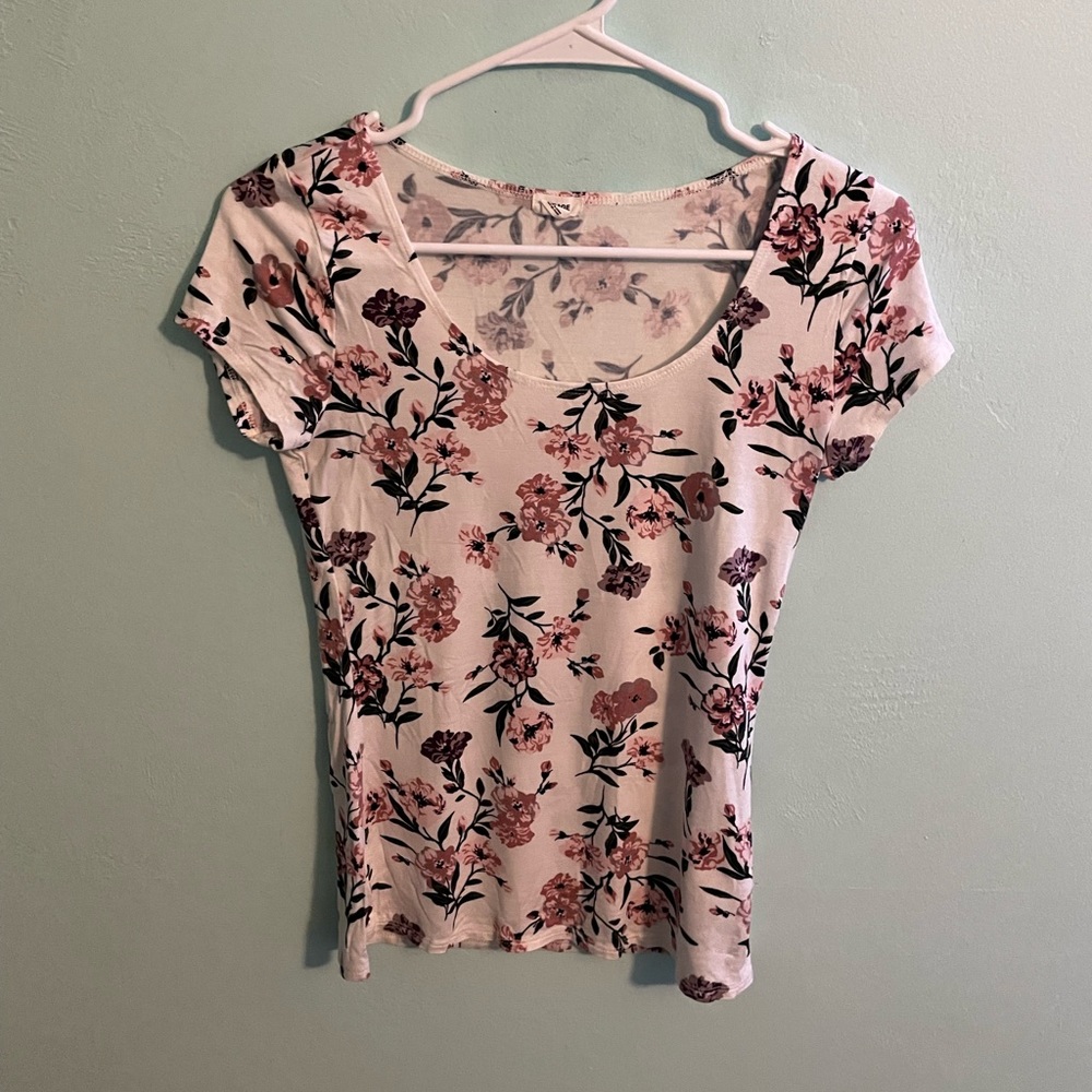 Comfy Floral T-shirt!!